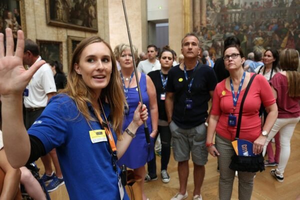 Louvre Museum Masterpieces Guided Tour with Access