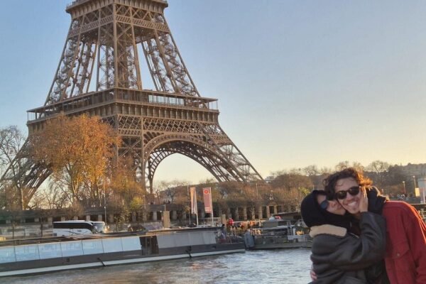 Paris: Seine River Sightseeing Sunset Cruise with Champagne