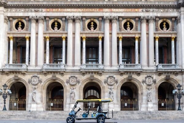 Golf Cart in Paris – Private Guided City Tour – Pickup Included